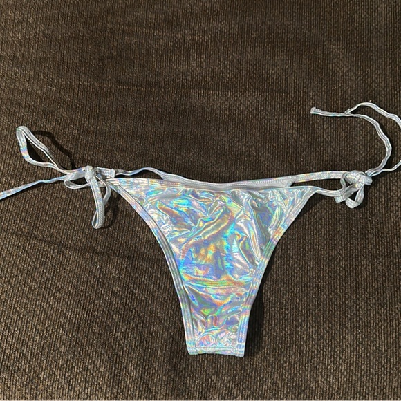 Silver fringe bathing suit with cover up skirt. Size Small. 3 pieces. Brand new! - Picture 5 of 5